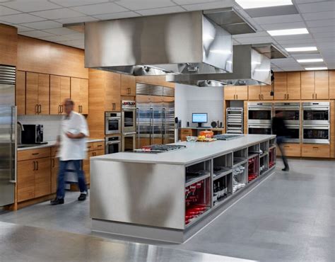 america's test kitchen gas range reviews